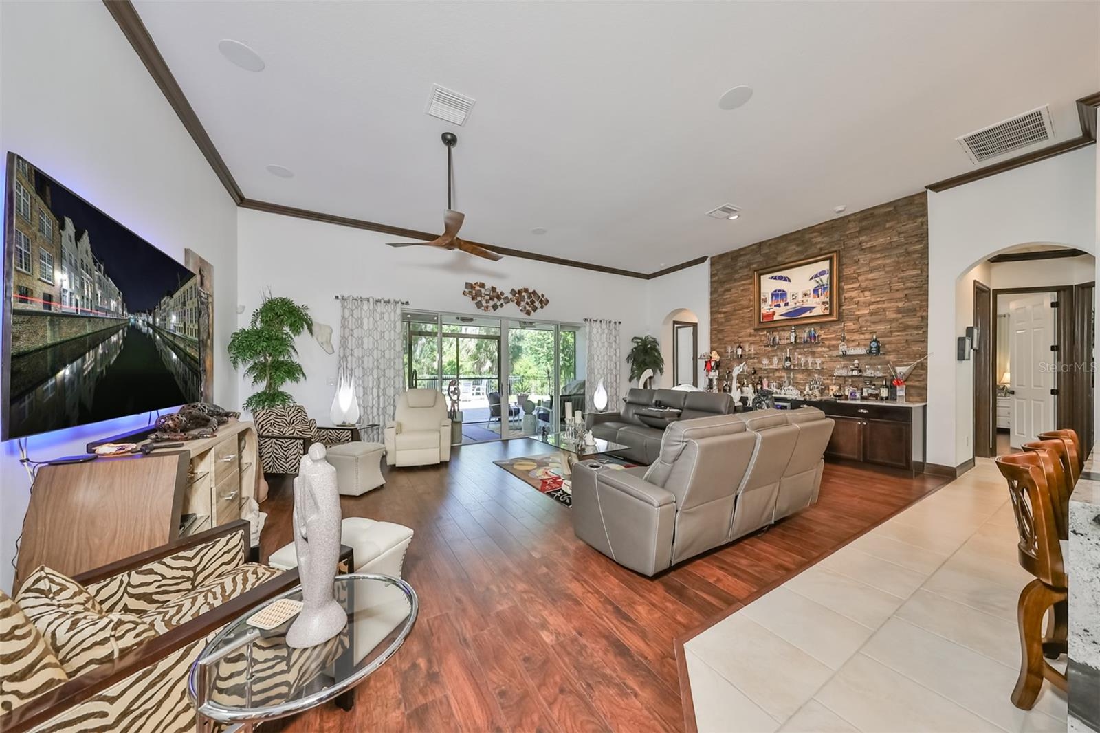 6646 PARK STRAND DR, APOLLO BEACH, FL, 33572
