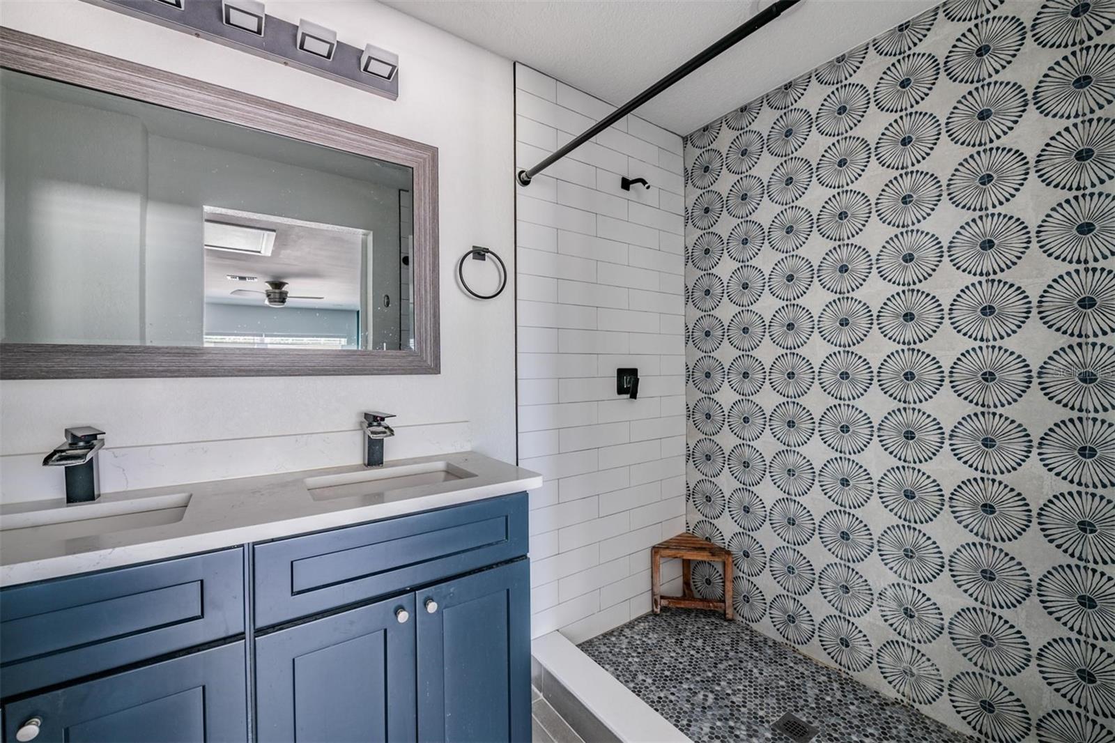 3920 WAHOO DR SE, ST PETERSBURG, FL, 33705