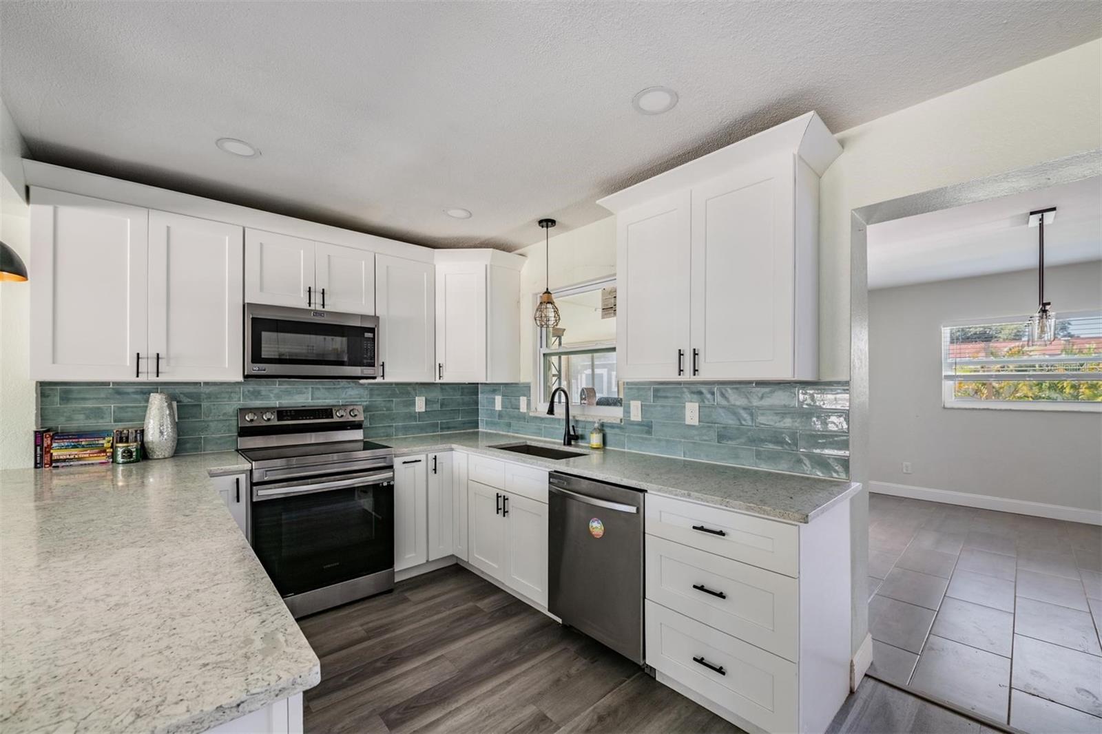 3920 WAHOO DR SE, ST PETERSBURG, FL, 33705