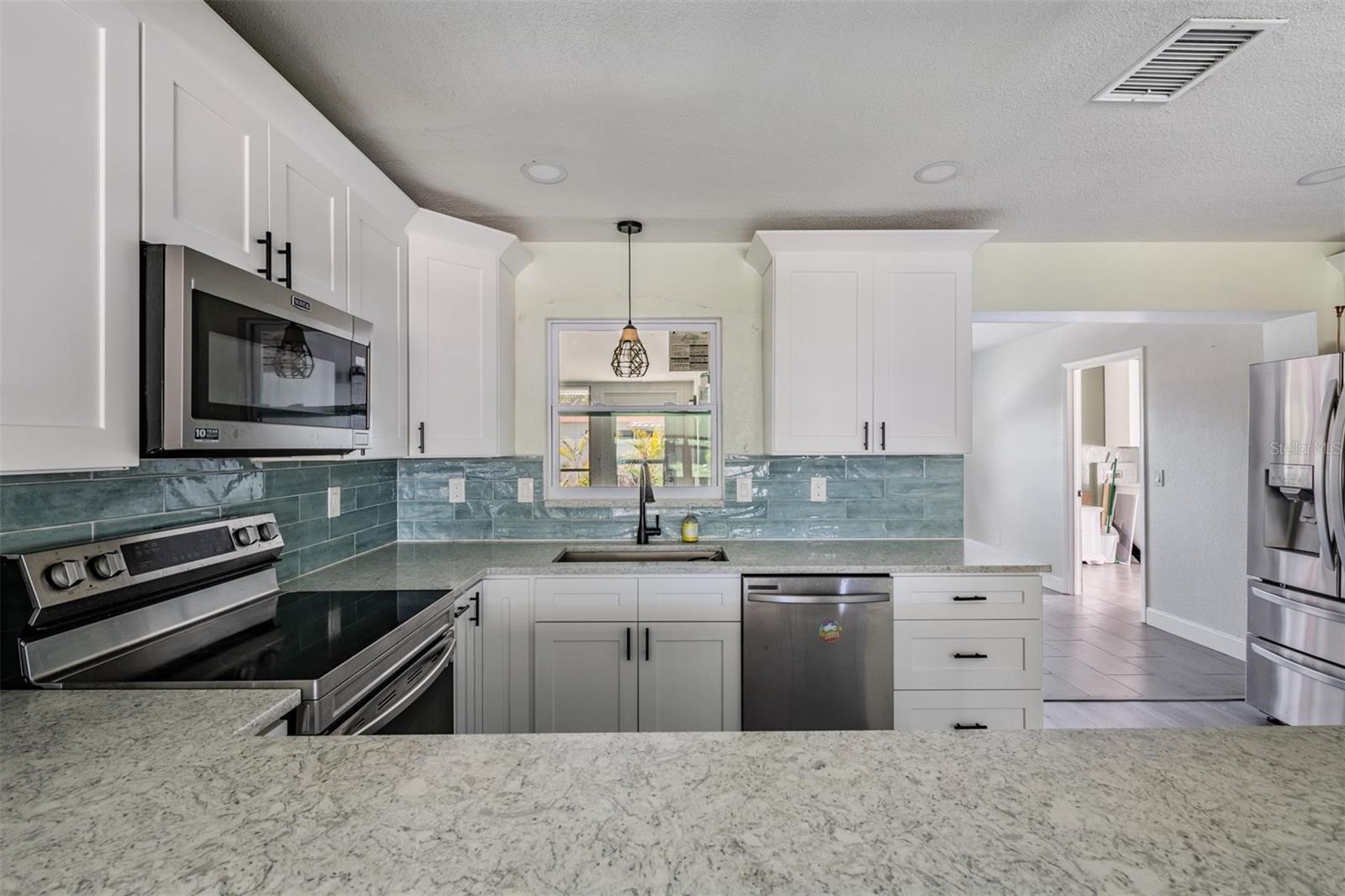3920 WAHOO DR SE, ST PETERSBURG, FL, 33705
