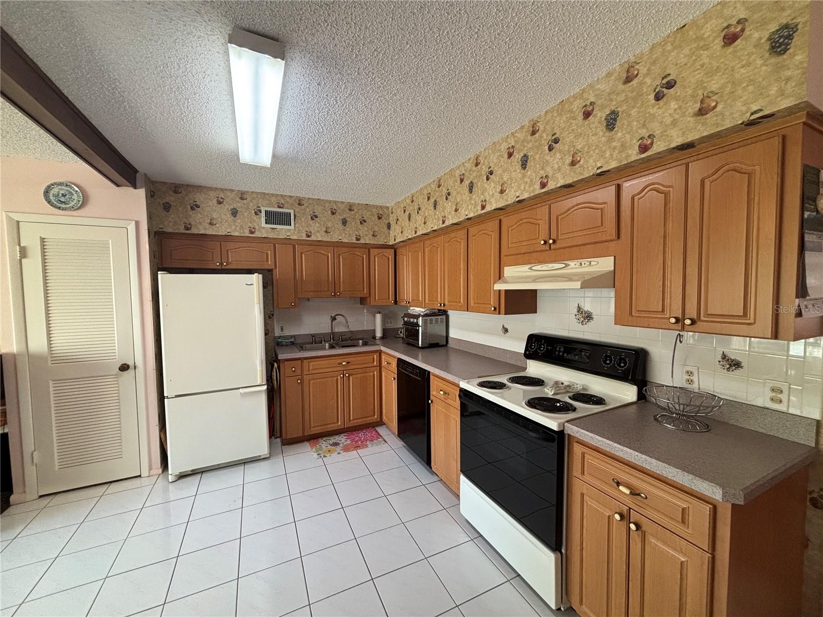 2262 SWEDISH DR. #34, CLEARWATER, FL, 33763