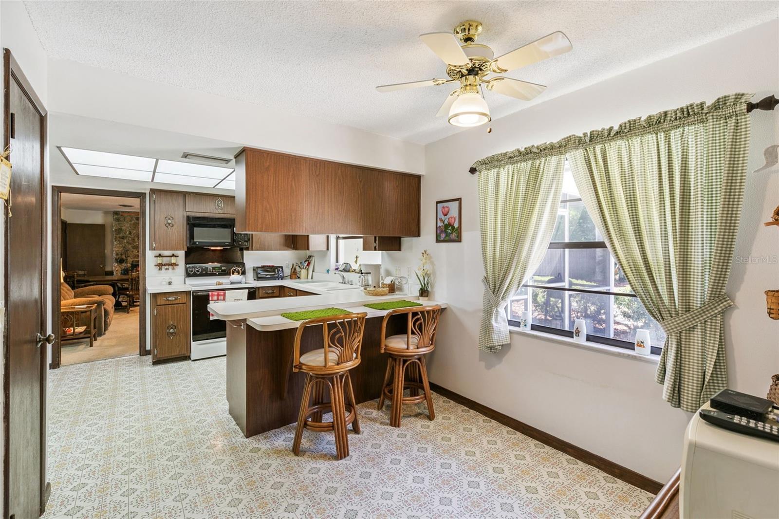 225 LAKE DESTINY TRL, ALTAMONTE SPRINGS, FL, 32714