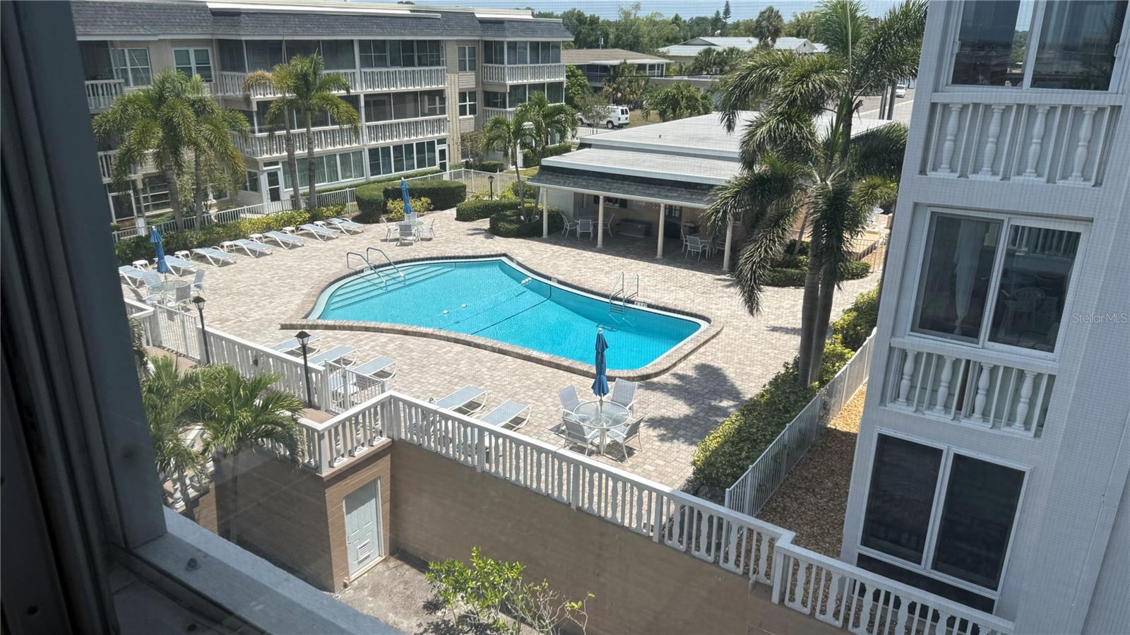 139 BLUFF VIEW DR #305, BELLEAIR BLUFFS, FL, 33770