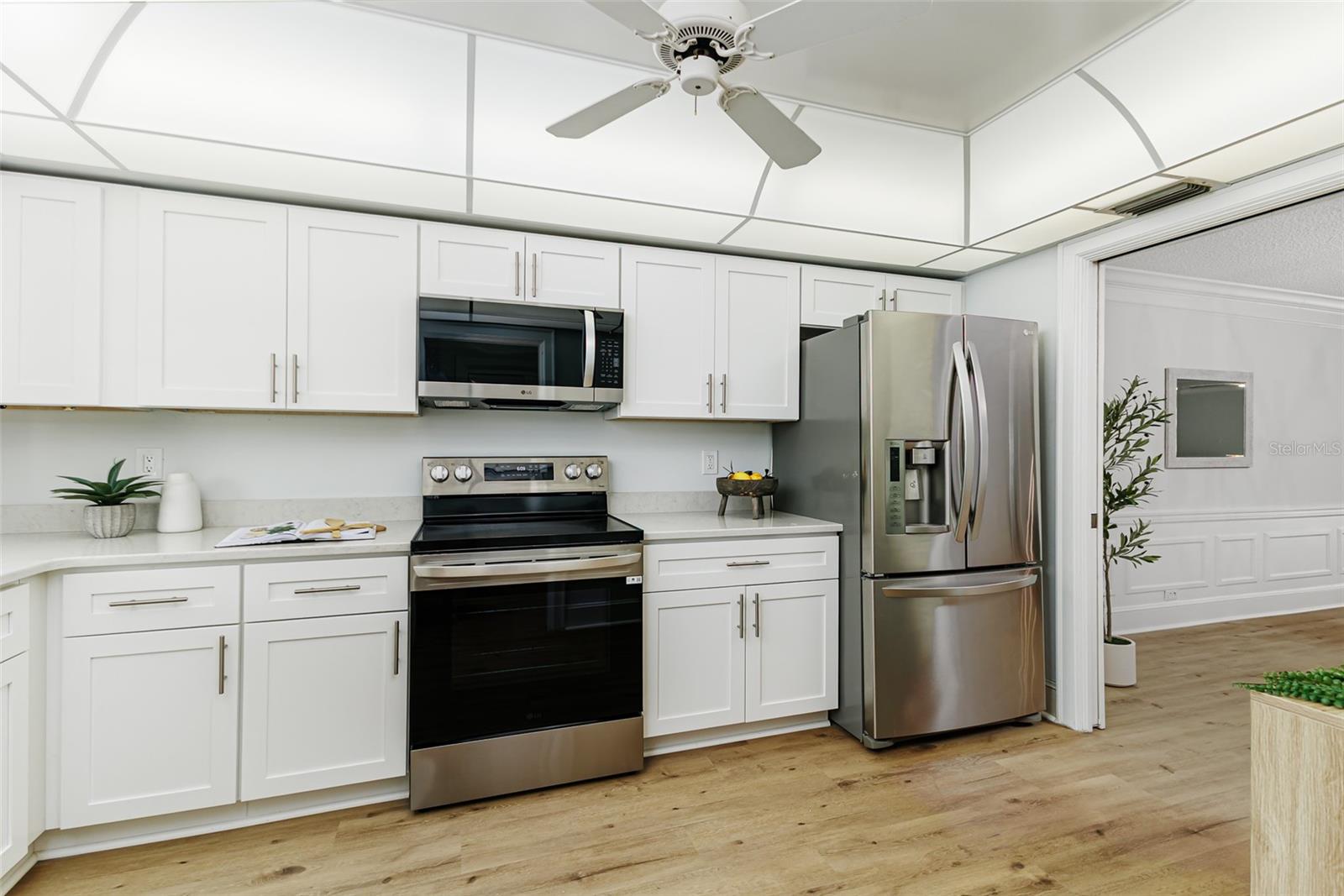 139 BLUFF VIEW DR #305, BELLEAIR BLUFFS, FL, 33770
