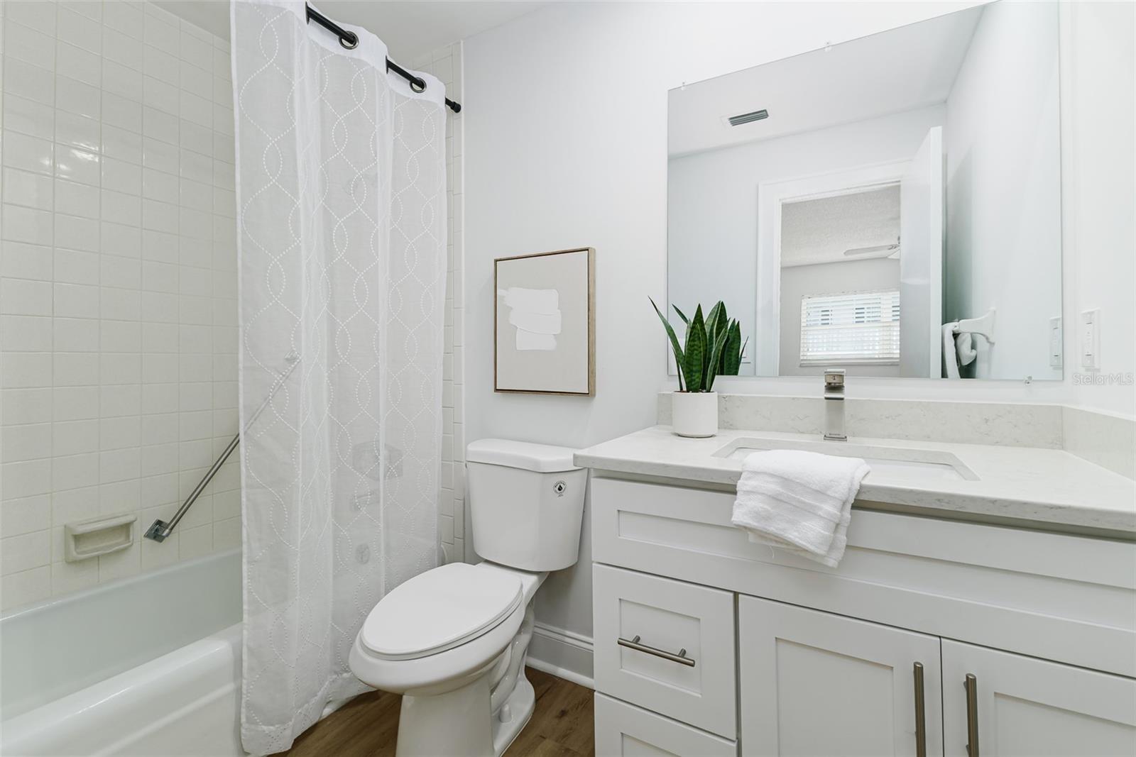 139 BLUFF VIEW DR #305, BELLEAIR BLUFFS, FL, 33770