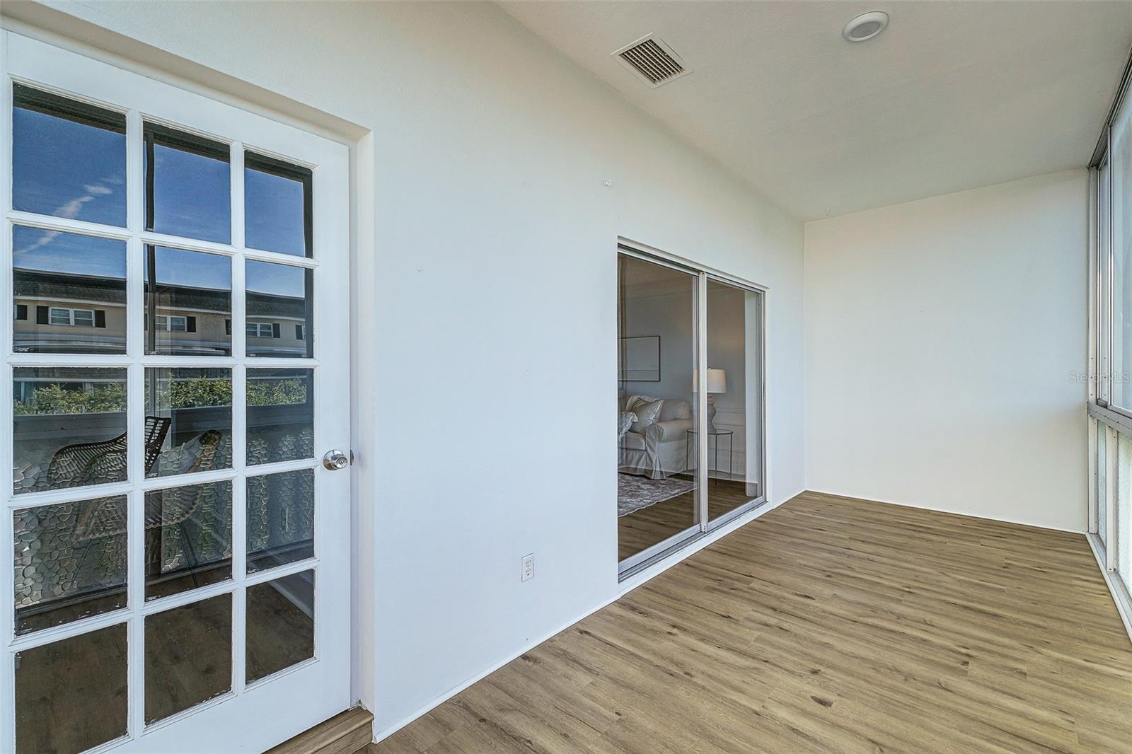 139 BLUFF VIEW DR #305, BELLEAIR BLUFFS, FL, 33770