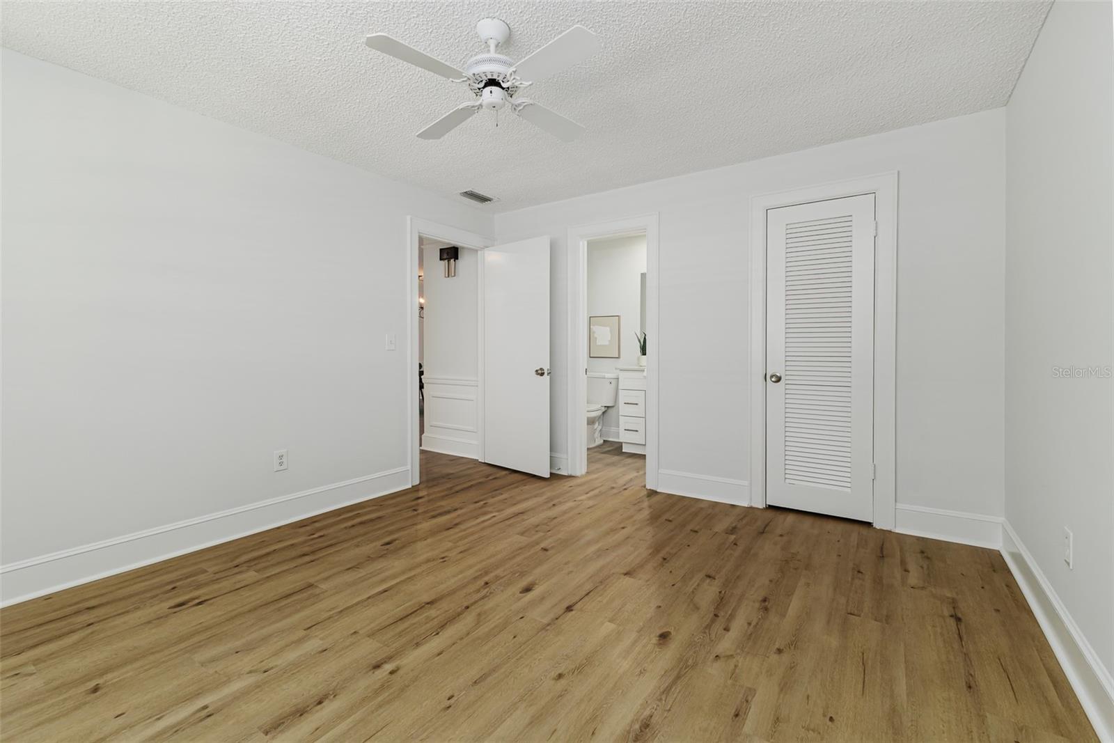 139 BLUFF VIEW DR #305, BELLEAIR BLUFFS, FL, 33770