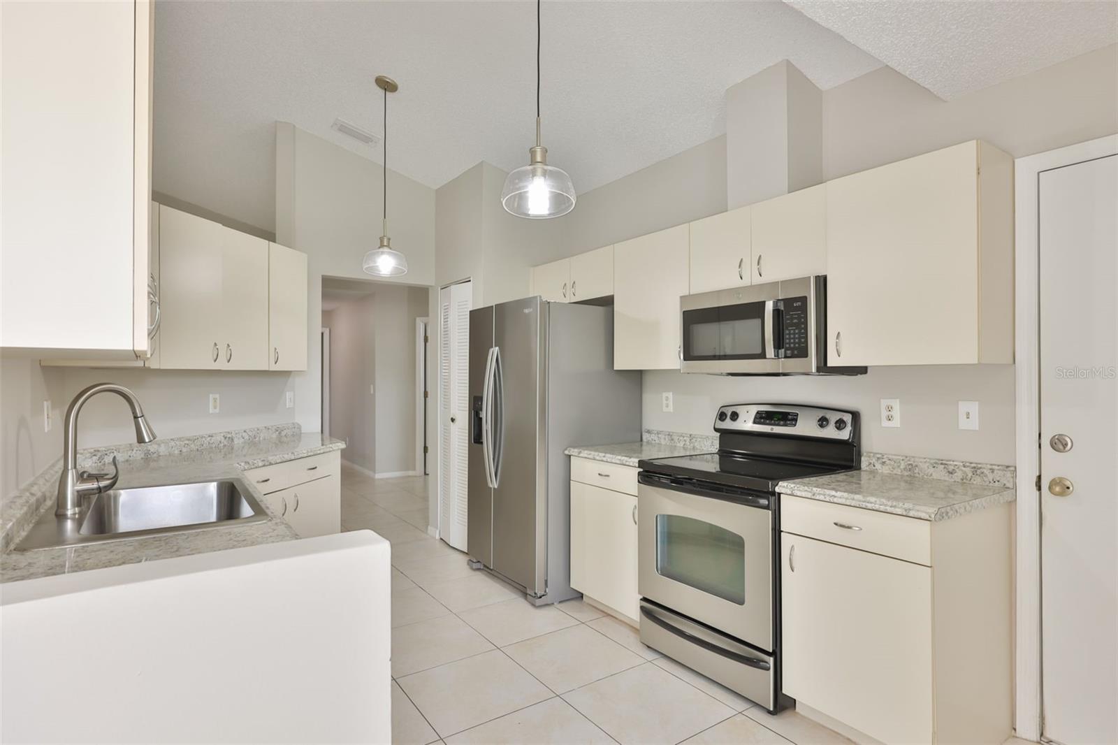 1209 LITCHFIELD DR #42, SUN CITY CENTER, FL, 33573