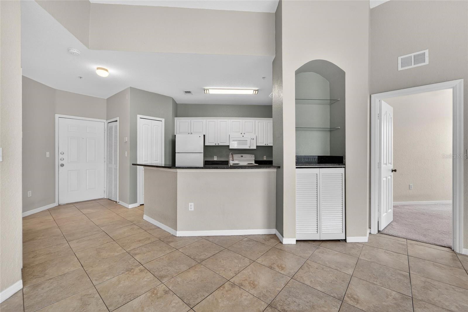 5611 LEGACY CRESCENT PL #304, RIVERVIEW, FL, 33578