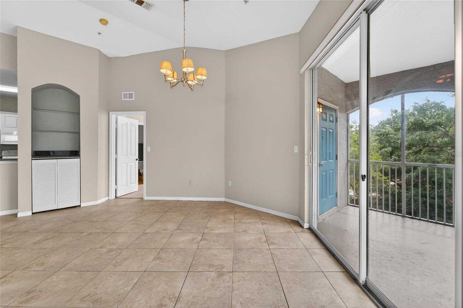 5611 LEGACY CRESCENT PL #304, RIVERVIEW, FL, 33578