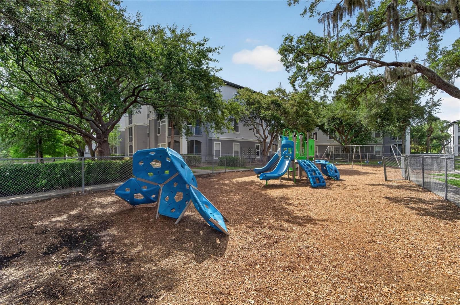5611 LEGACY CRESCENT PL #304, RIVERVIEW, FL, 33578