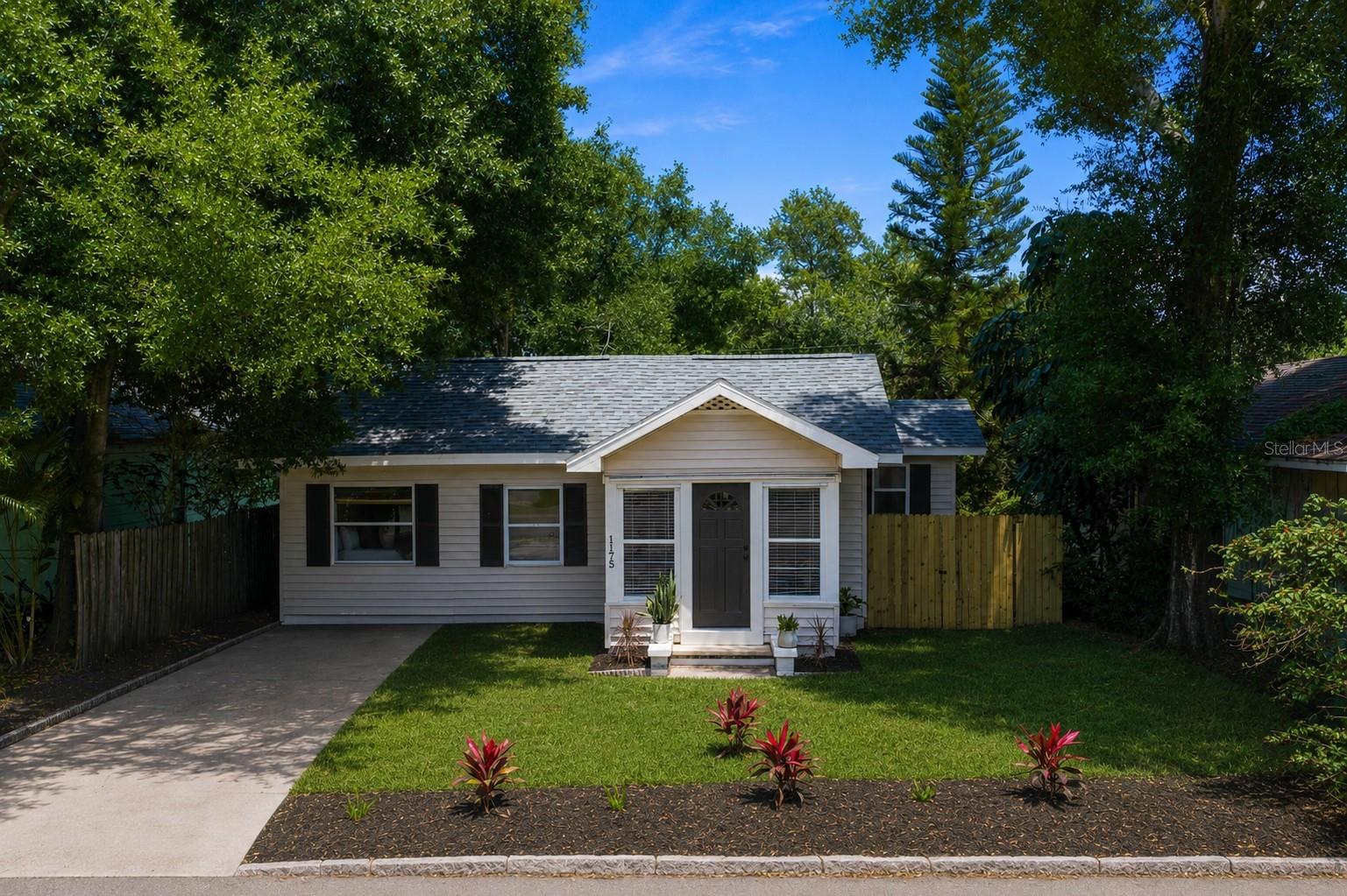 1175 HIGHLAND CT N, ST PETERSBURG, FL, 33701