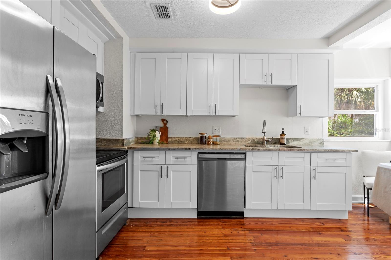 1175 HIGHLAND CT N, ST PETERSBURG, FL, 33701