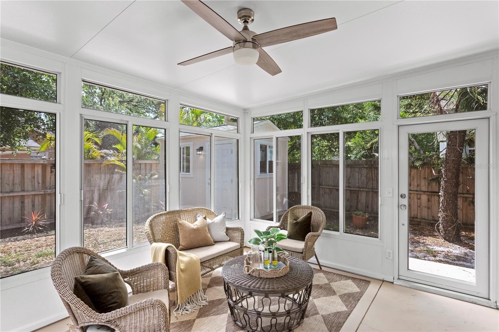 1175 HIGHLAND CT N, ST PETERSBURG, FL, 33701