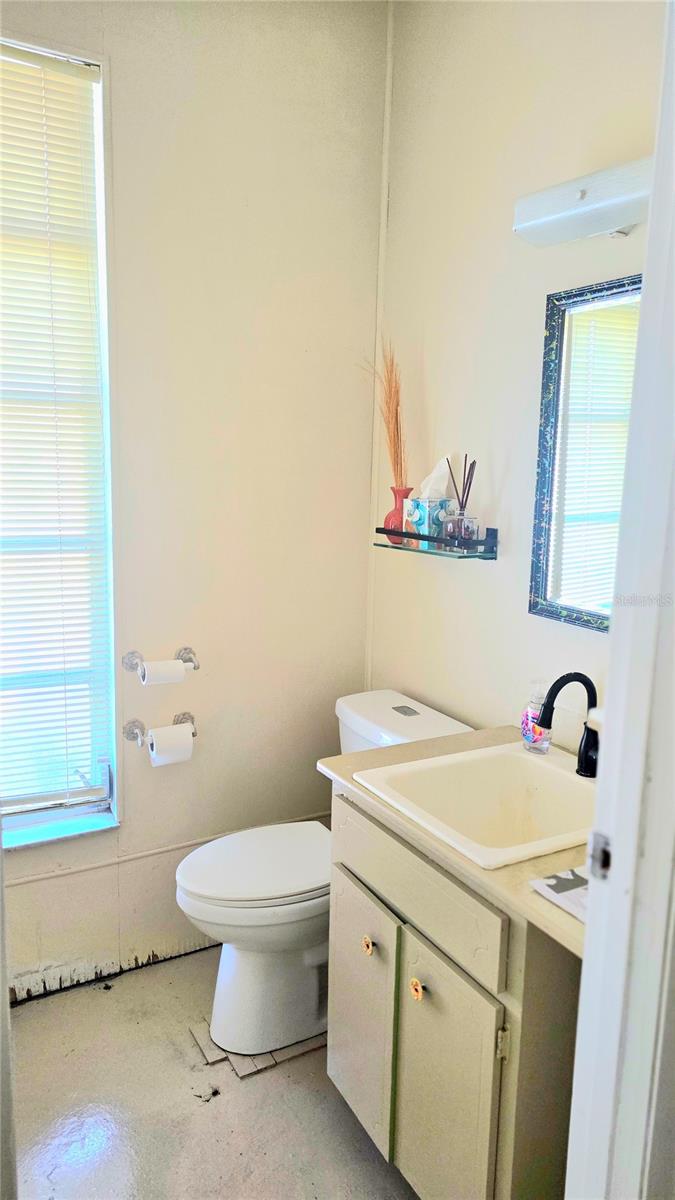 530 US-41-BYP #1A, VENICE, FL, 34285