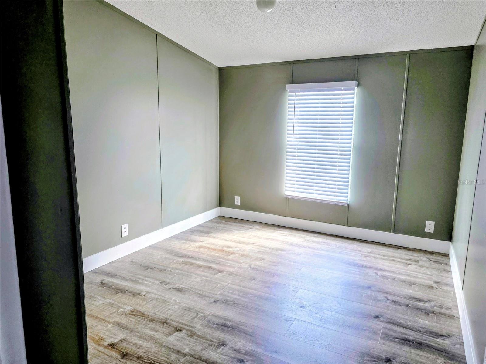 205 W SHELL POINT RD #Bldg A, RUSKIN, FL, 33570