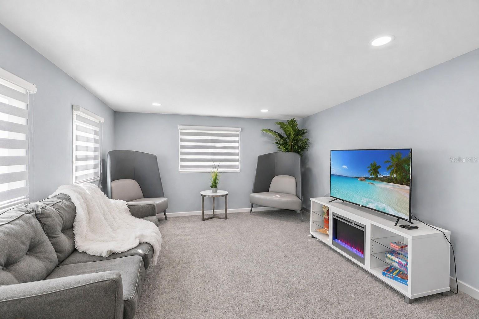 7799 46TH AVE N, ST PETERSBURG, FL, 33709