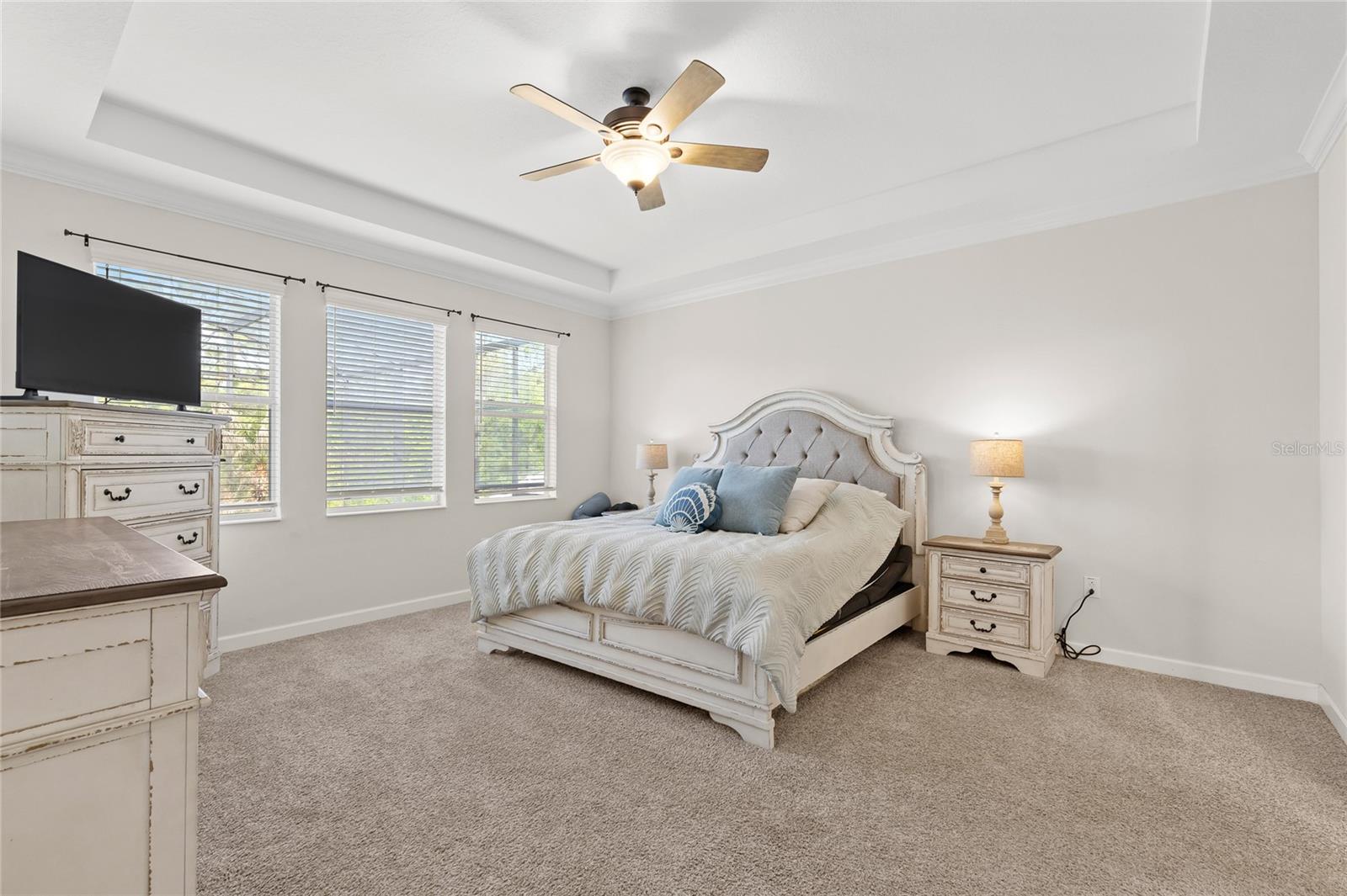 5864 ALENLON WAY, MOUNT DORA, FL, 32757