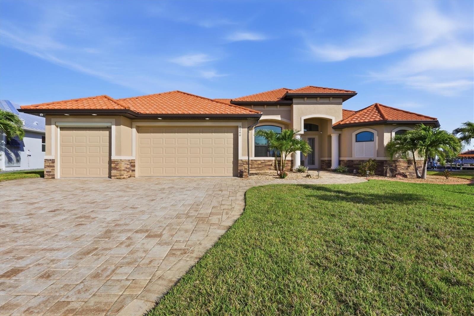9266 MIGUE CIR, PORT CHARLOTTE, FL, 33981