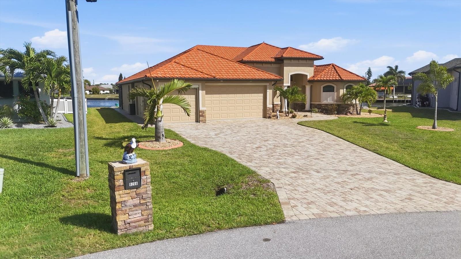 9266 MIGUE CIR, PORT CHARLOTTE, FL, 33981