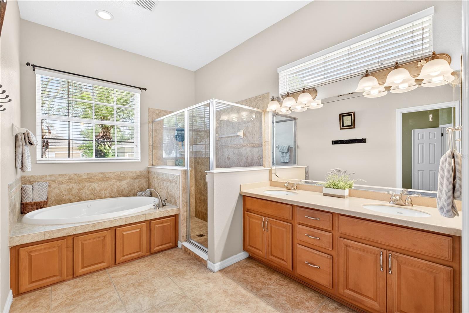 10174 MALLARD LANDINGS WAY, ORLANDO, FL, 32832