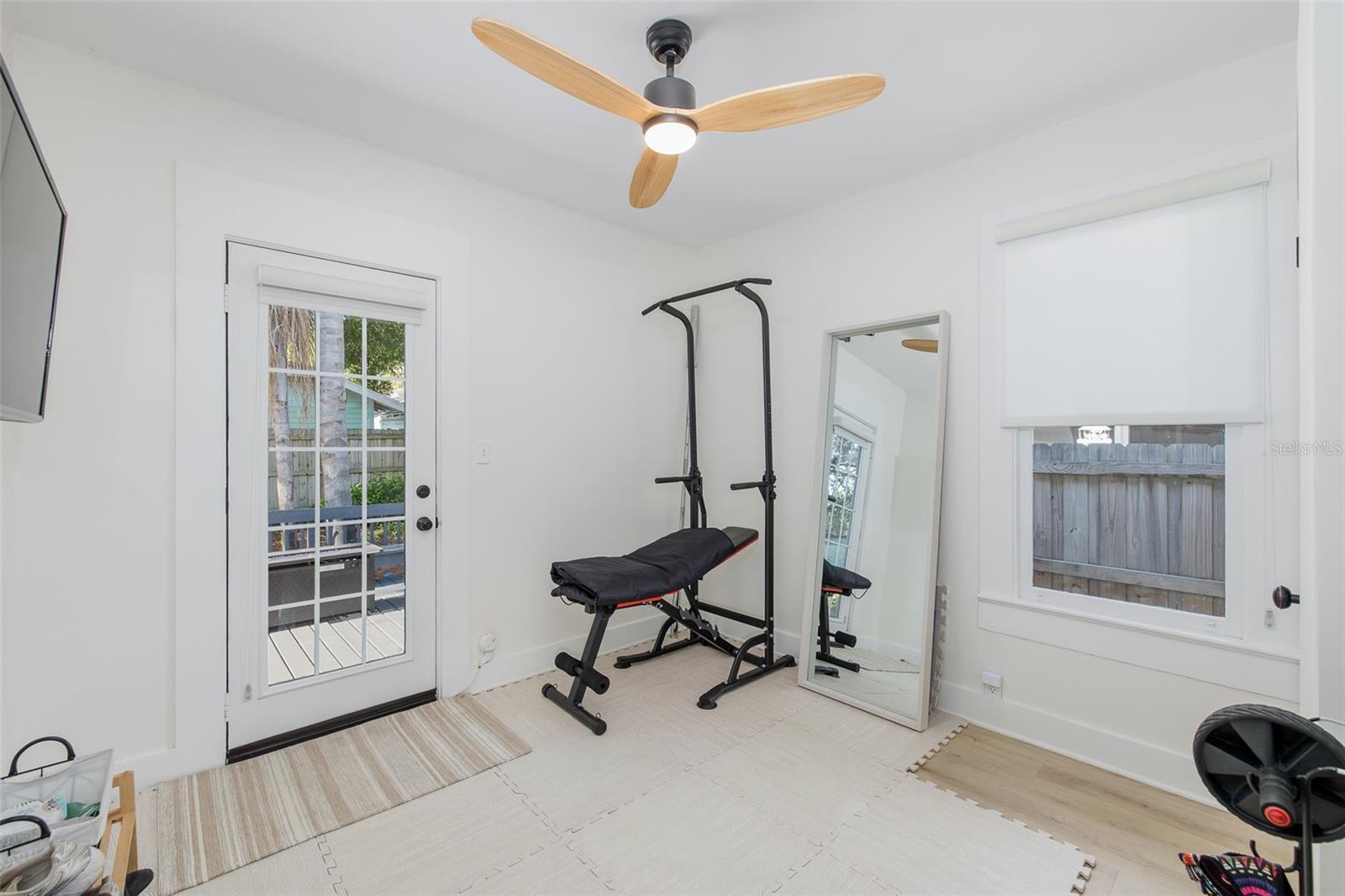 909 E CRENSHAW ST, TAMPA, FL, 33604