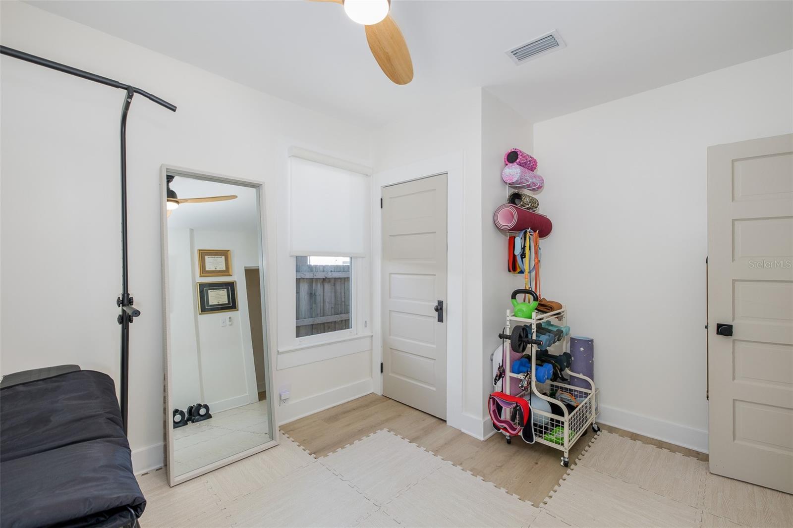 909 E CRENSHAW ST, TAMPA, FL, 33604