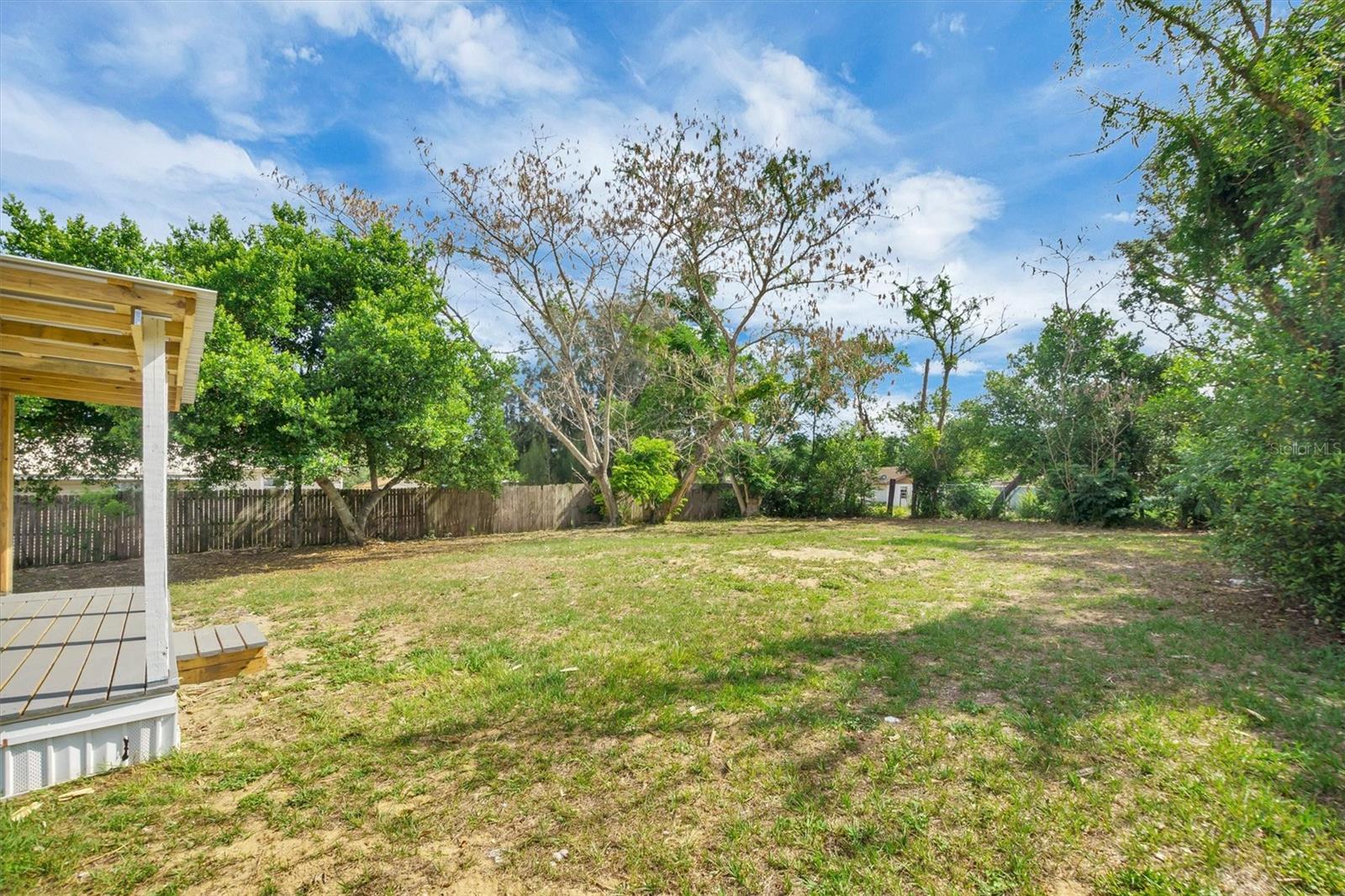 209 PINEY AVE, LAKE WALES, FL, 33898
