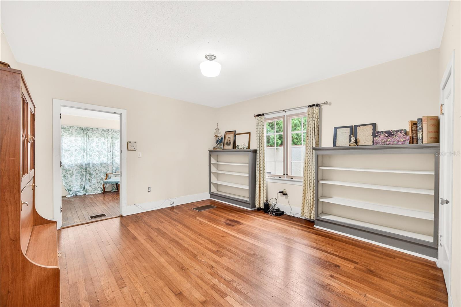1216 GOLDEN LN, ORLANDO, FL, 32804