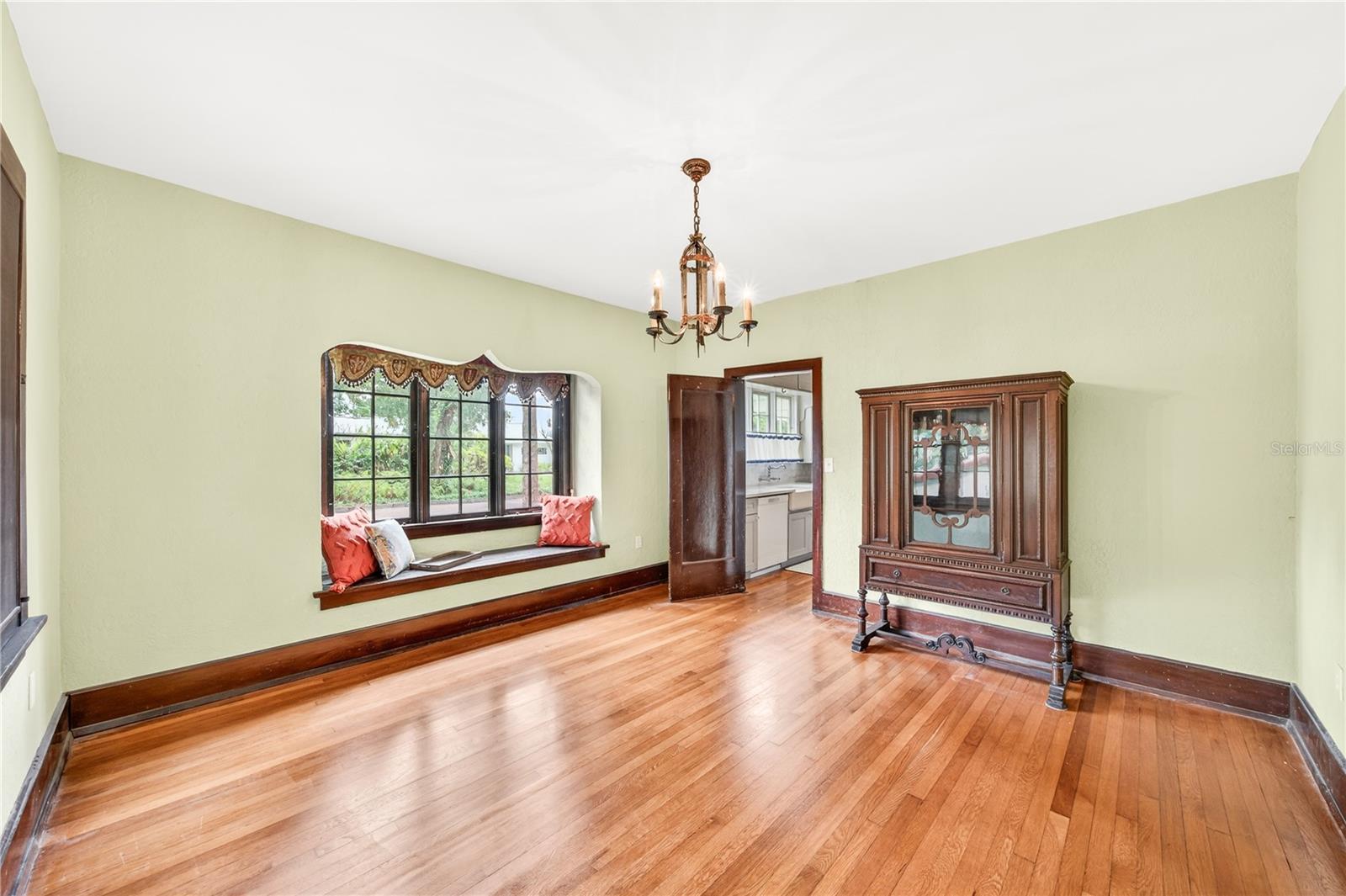 1216 GOLDEN LN, ORLANDO, FL, 32804