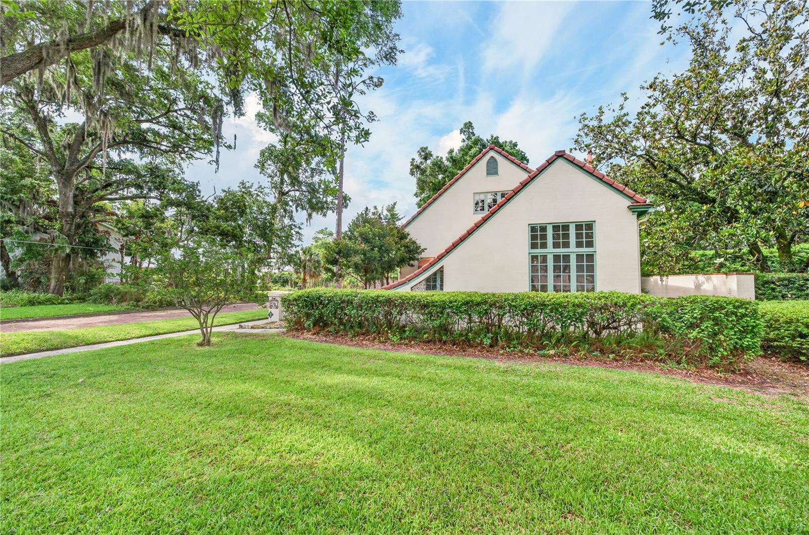 1216 GOLDEN LN, ORLANDO, FL, 32804