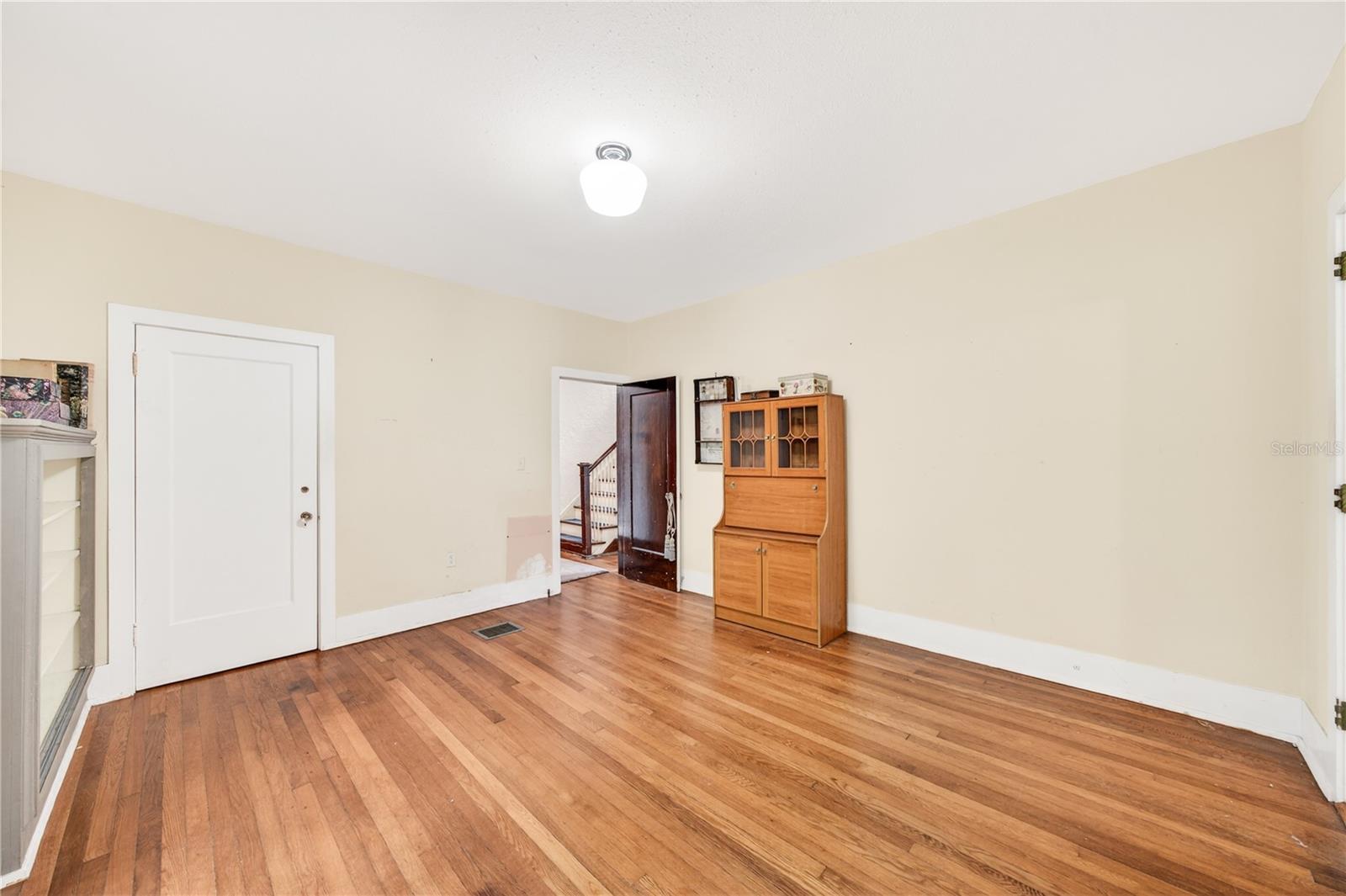 1216 GOLDEN LN, ORLANDO, FL, 32804