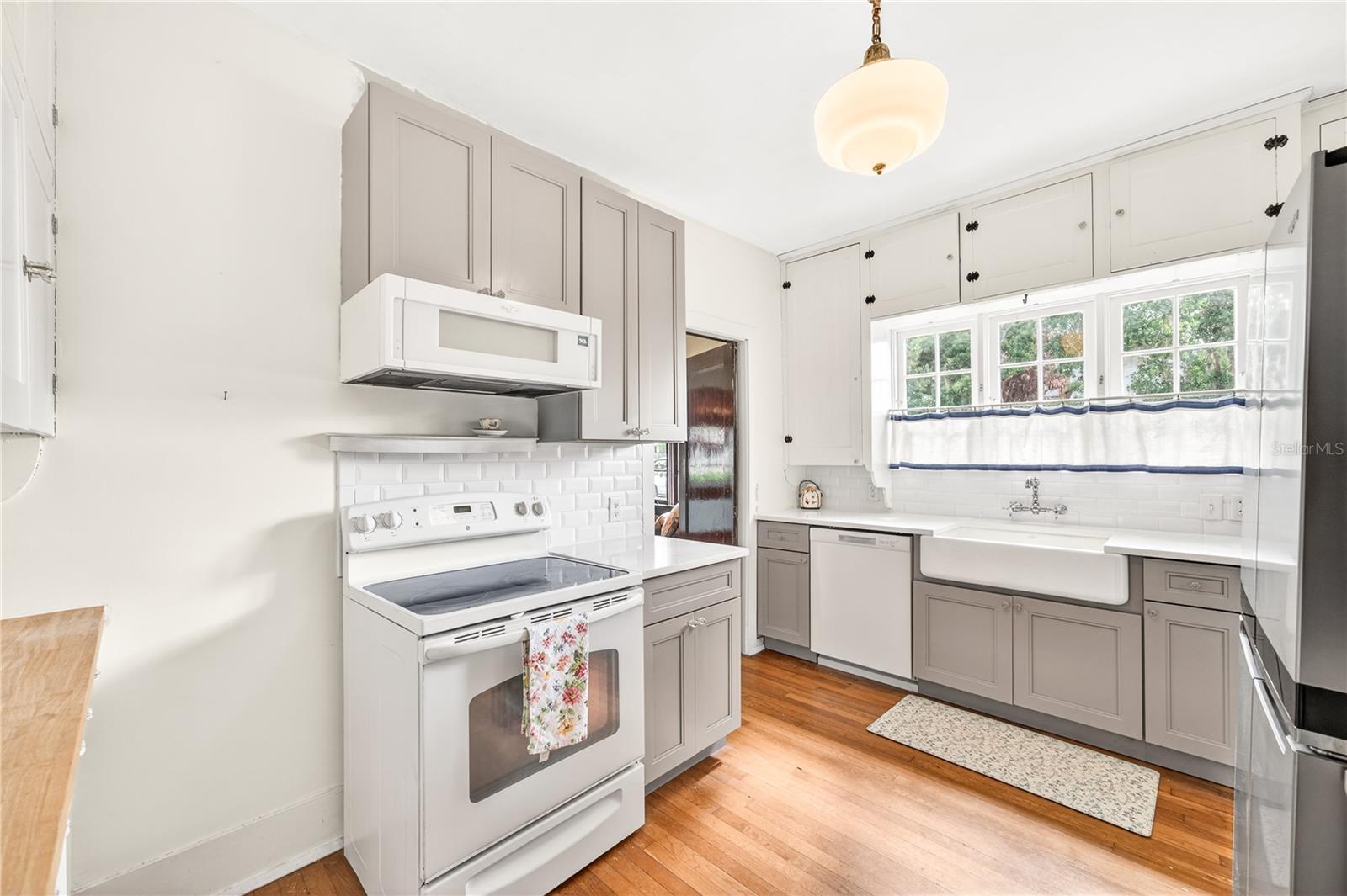 1216 GOLDEN LN, ORLANDO, FL, 32804
