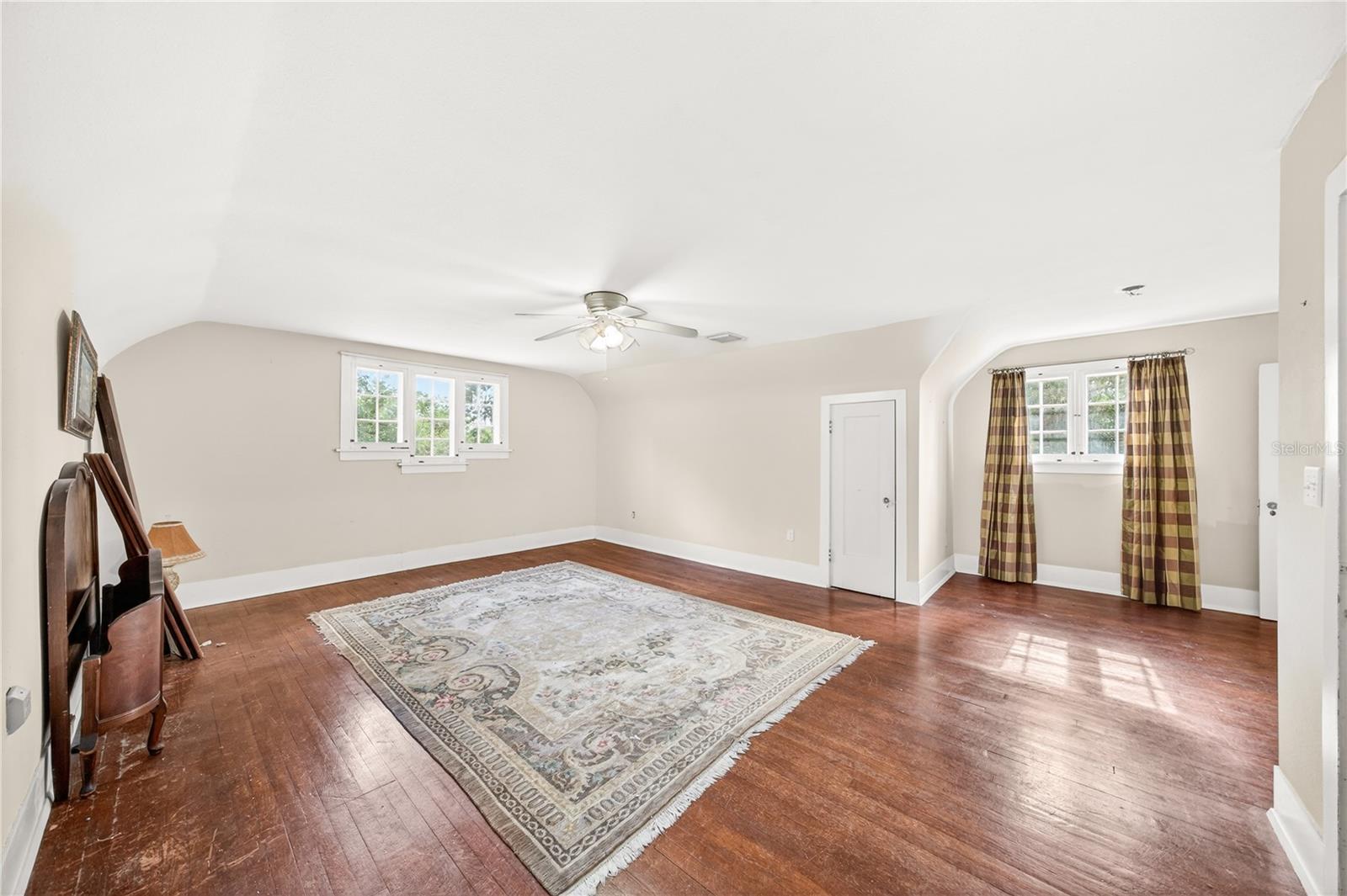1216 GOLDEN LN, ORLANDO, FL, 32804