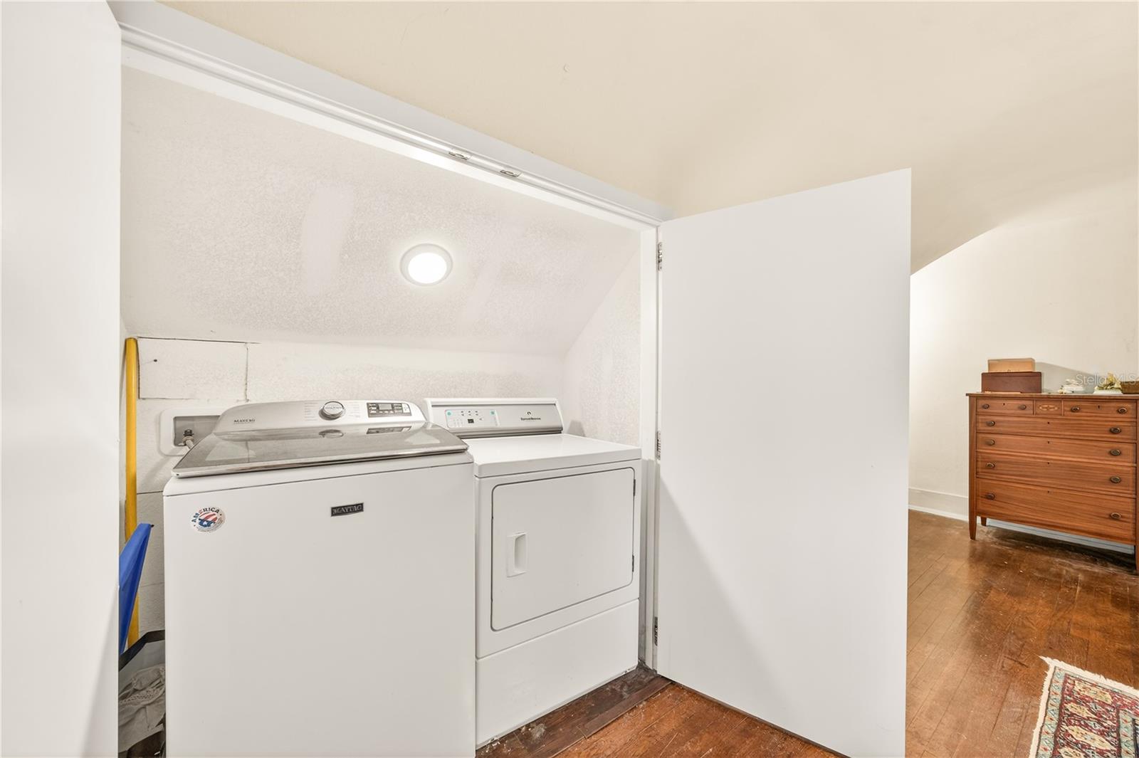 1216 GOLDEN LN, ORLANDO, FL, 32804