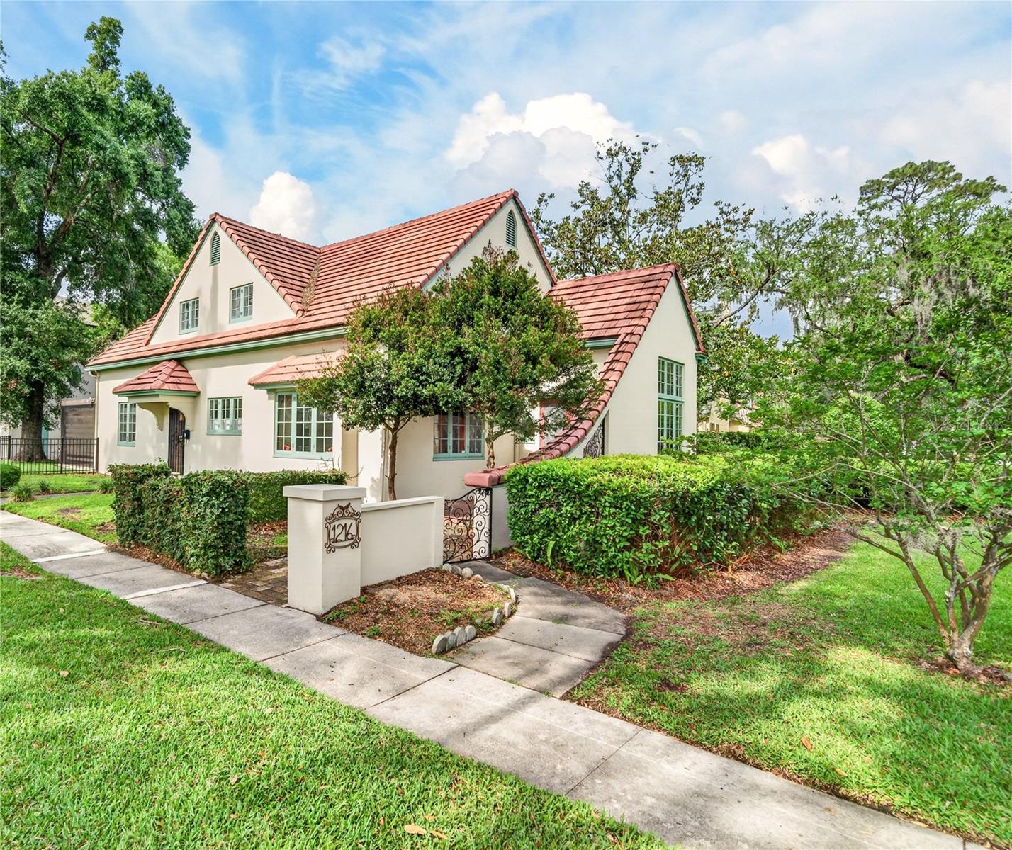 1216 GOLDEN LN, ORLANDO, FL, 32804