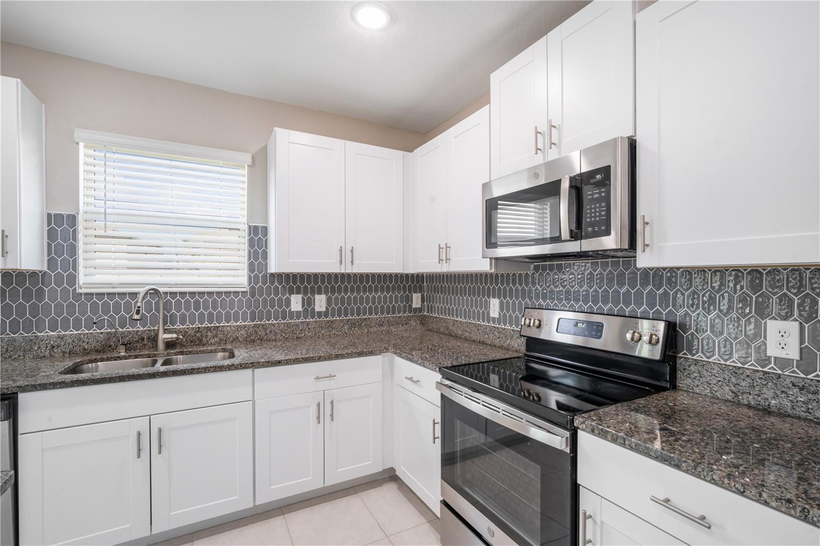 8893 PARSONS HILL BLVD, WESLEY CHAPEL, FL, 33545
