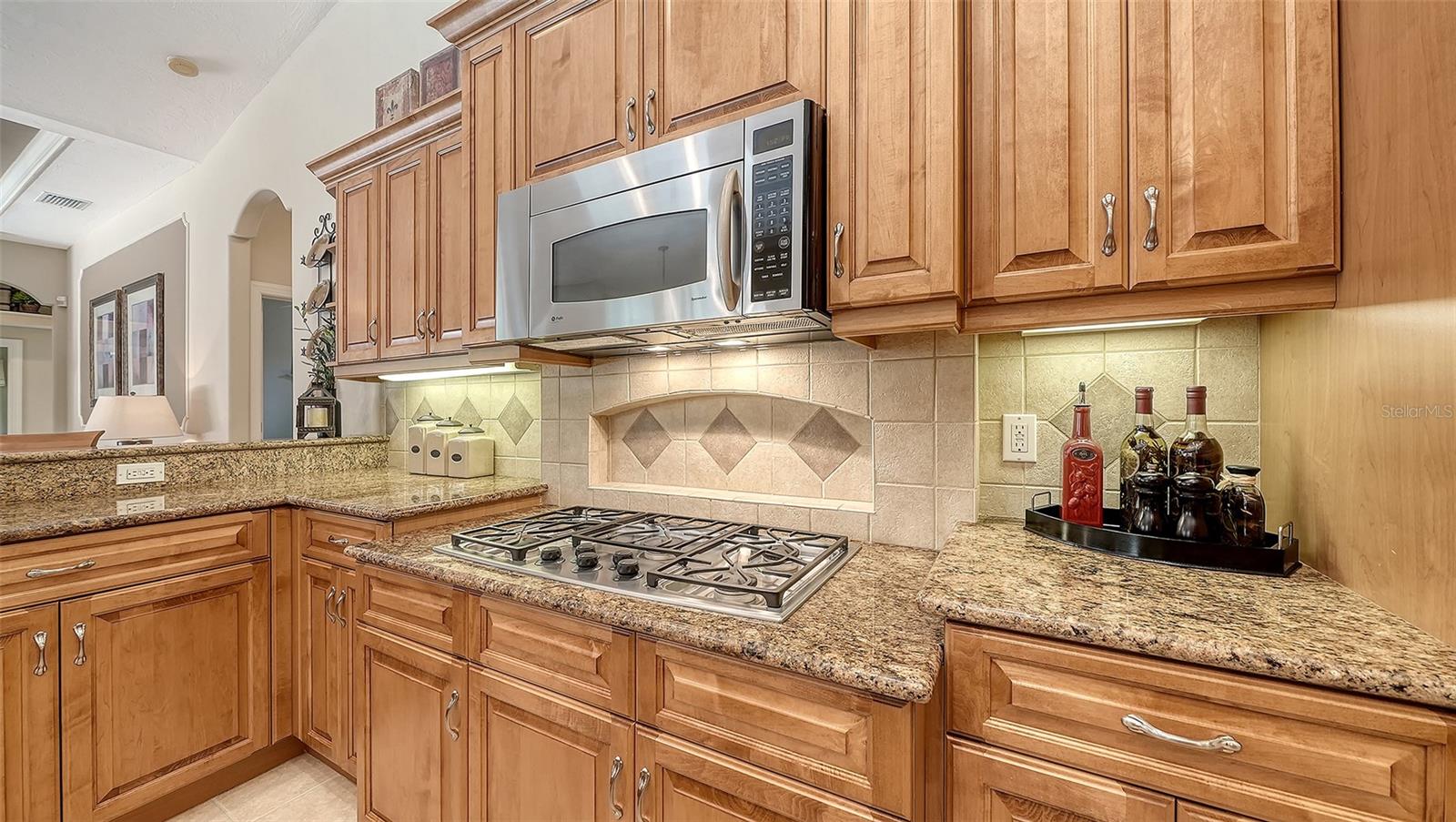 7507 ABBEY GLN, BRADENTON, FL, 34202