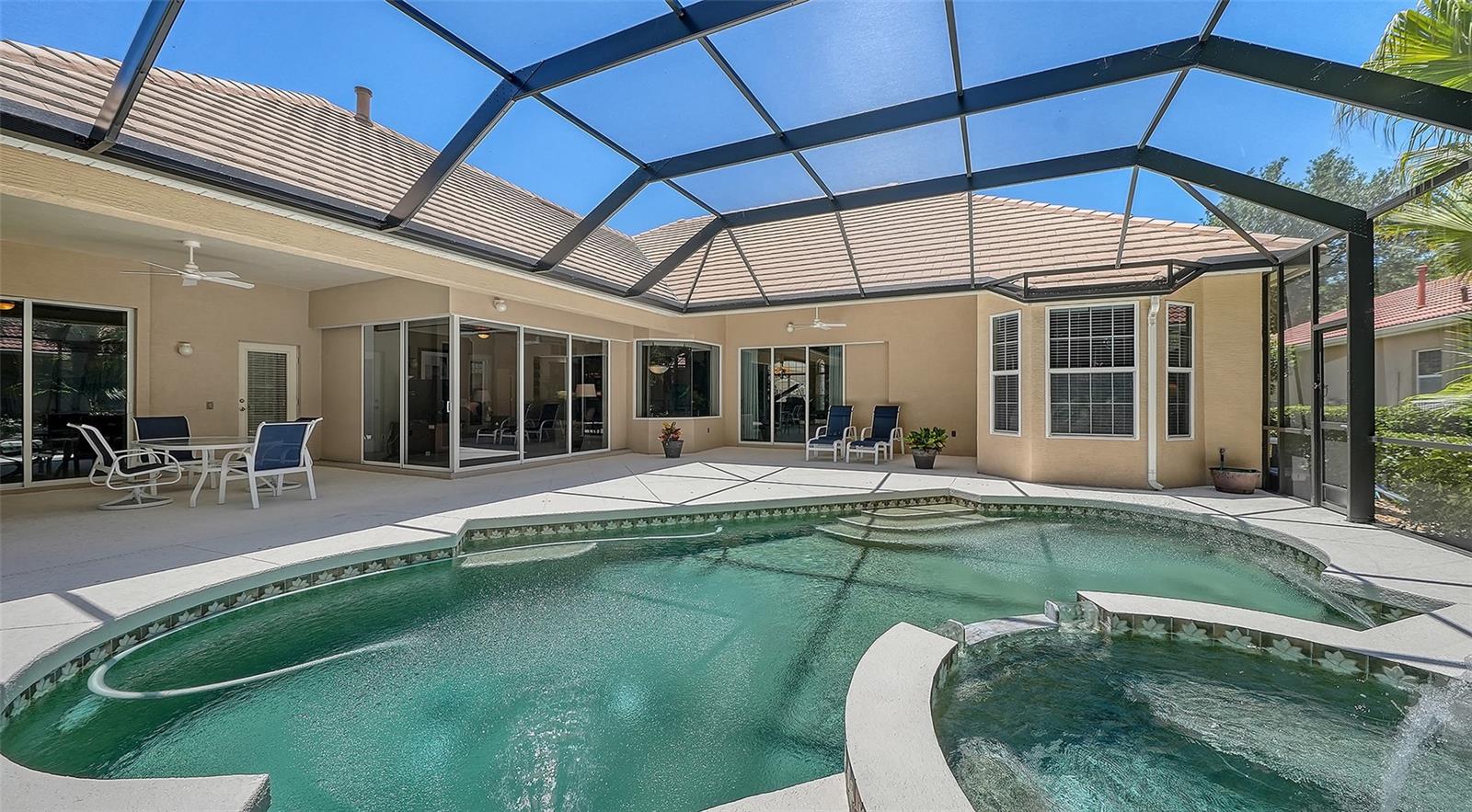 7507 ABBEY GLN, BRADENTON, FL, 34202