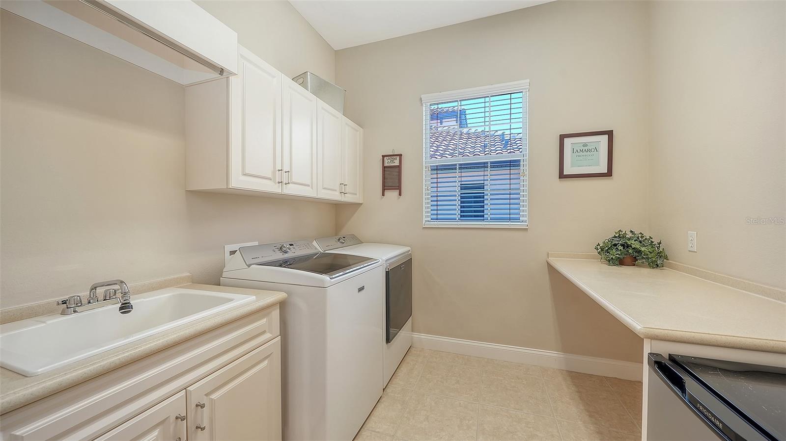 7507 ABBEY GLN, BRADENTON, FL, 34202