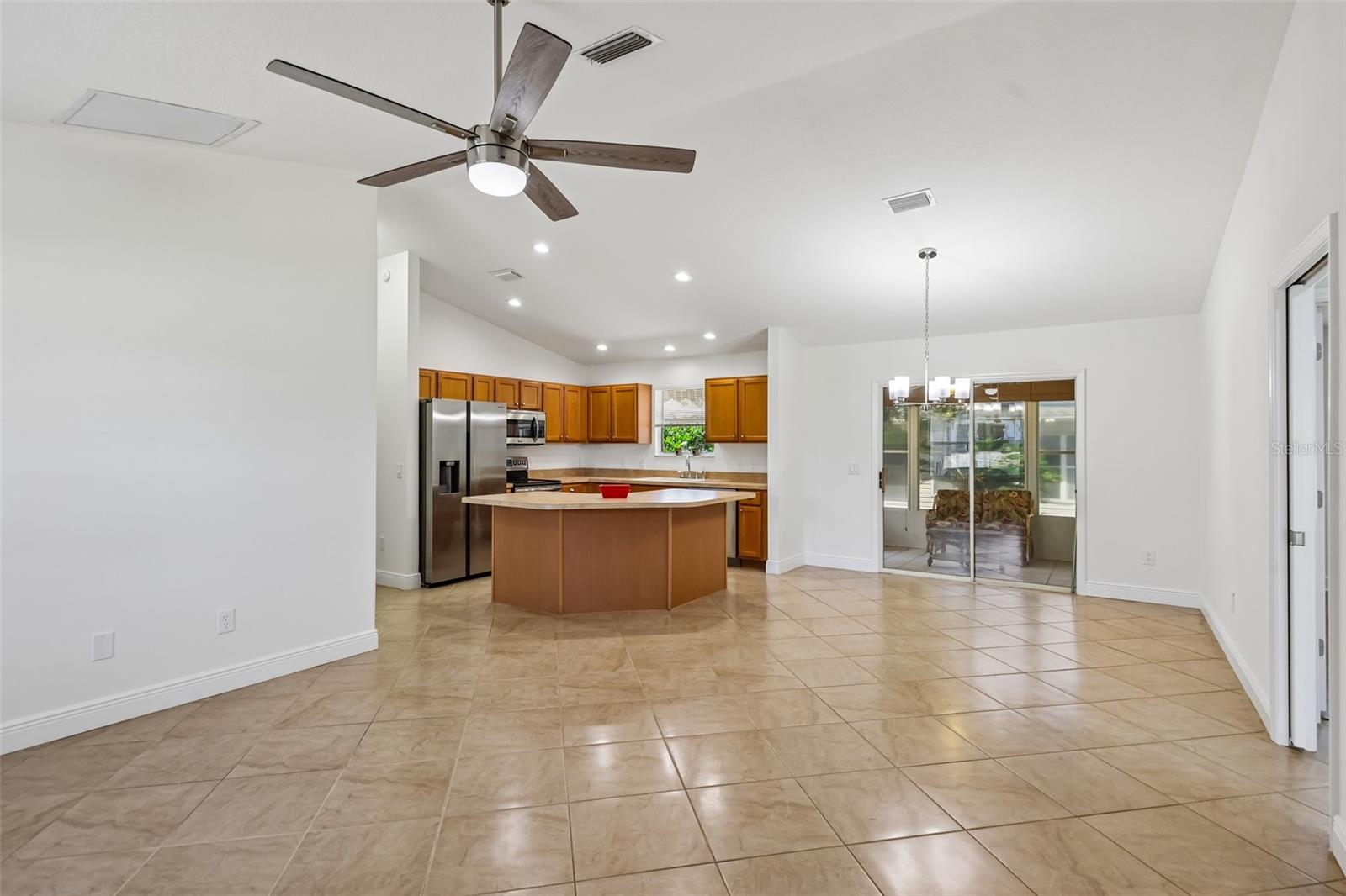 1000 KENOVA AVE, THE VILLAGES, FL, 32162