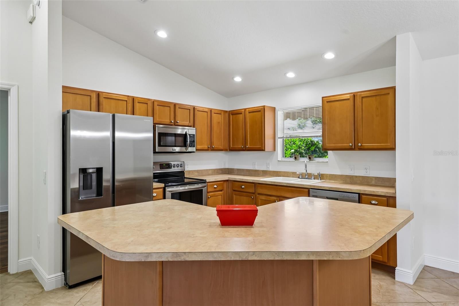 1000 KENOVA AVE, THE VILLAGES, FL, 32162