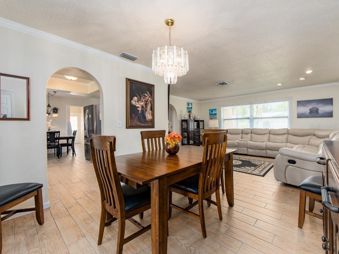 12435 MONARCH CIR, SEMINOLE, FL, 33772