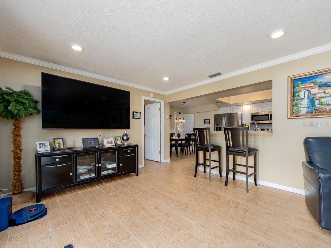12435 MONARCH CIR, SEMINOLE, FL, 33772