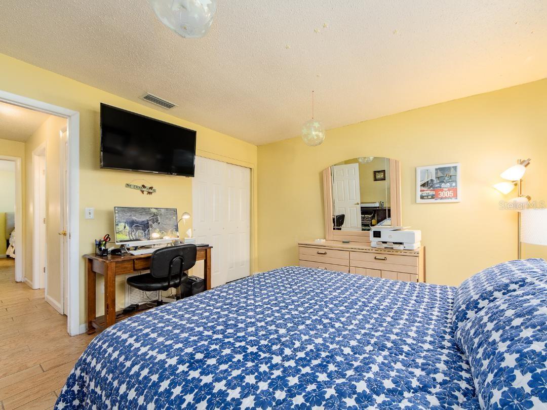 12435 MONARCH CIR, SEMINOLE, FL, 33772