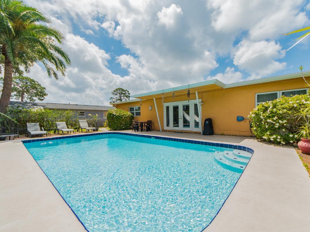 12435 MONARCH CIR, SEMINOLE, FL, 33772