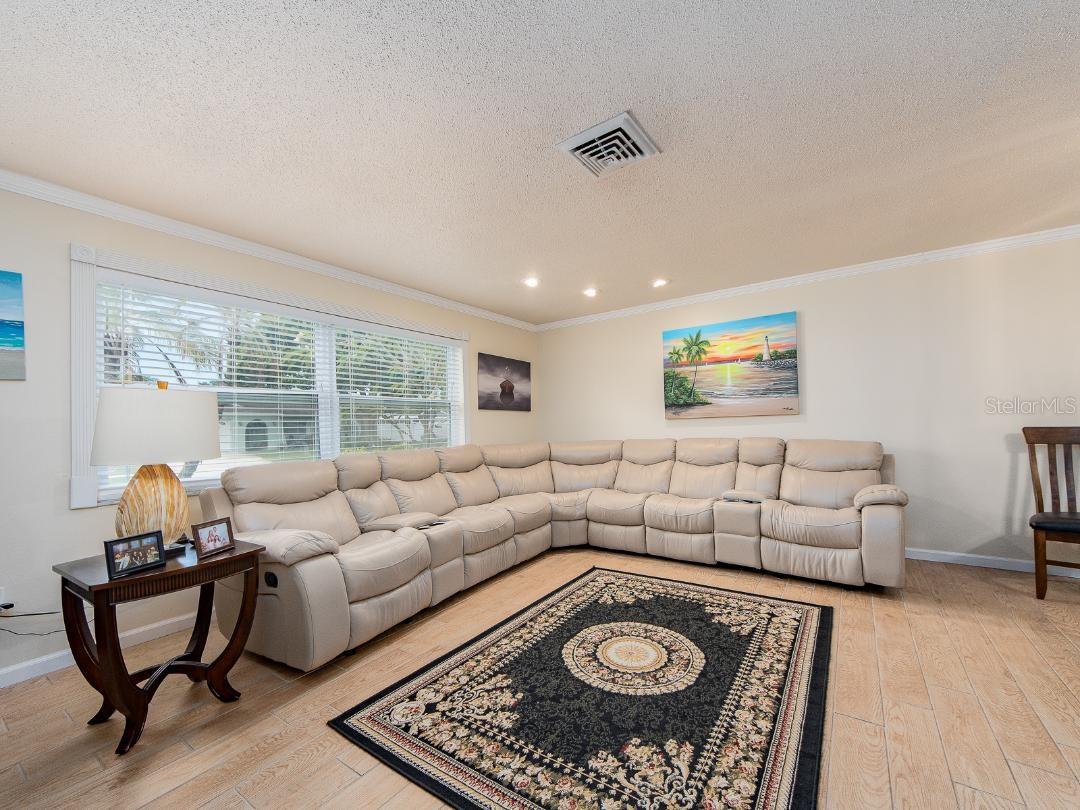 12435 MONARCH CIR, SEMINOLE, FL, 33772