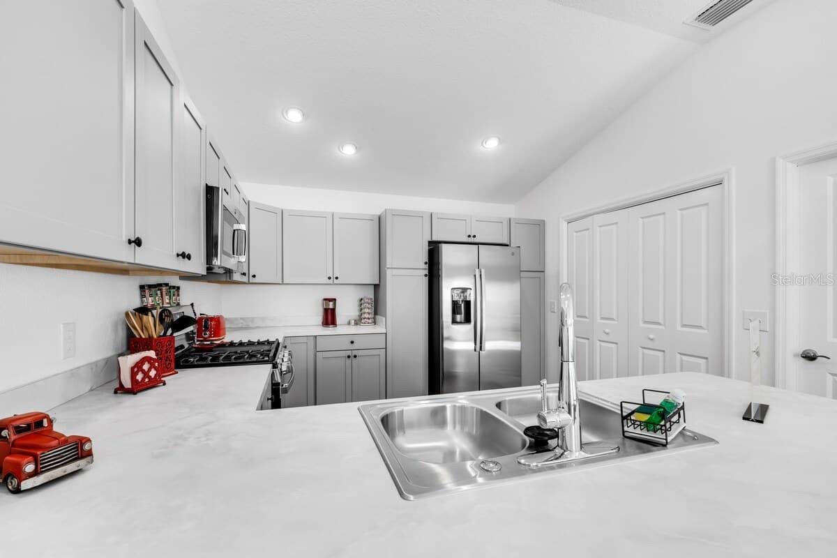 722 JOSEPH WAY, THE VILLAGES, FL, 34762
