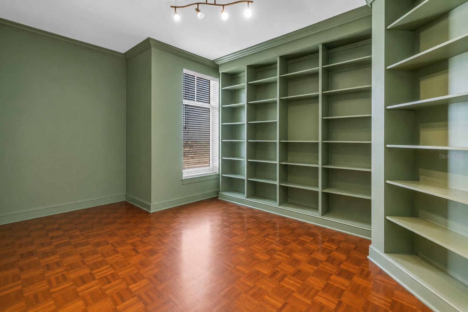 100 BEACH DR NE #702, ST PETERSBURG, FL, 33701