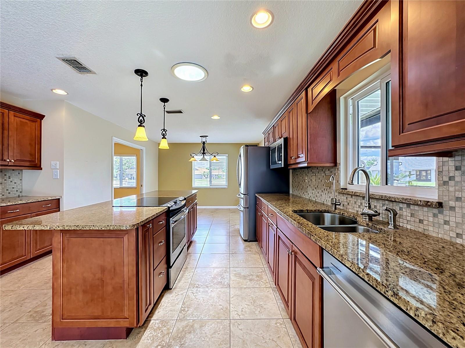 2007 WEDGE CT, SUN CITY CENTER, FL, 33573